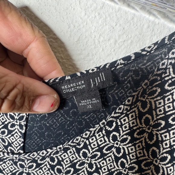 J‎ Jill WearEver Collection Black White Geometric Print Long Sleeve Tunic Top XL - Picture 4 of 8